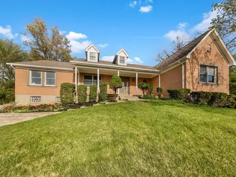7258 Fallingwoods Ln, West Chester, OH 45241