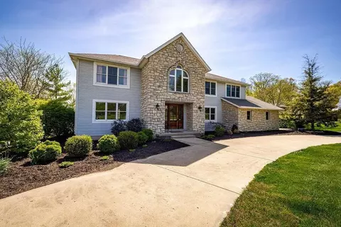 271 Heathwood Ln, Hamilton, OH 45013