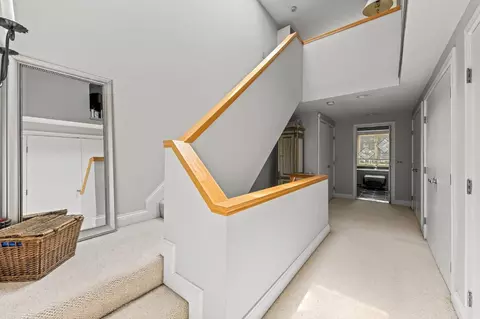 976 Hatch St, Cincinnati, OH 45202 photo 41