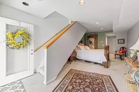 976 Hatch St, Cincinnati, OH 45202 photo 25