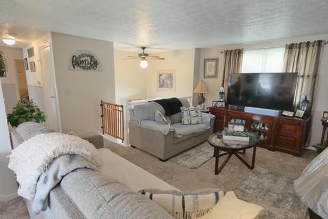 110 Circle Dr, Harrison, OH 45030 photo 3