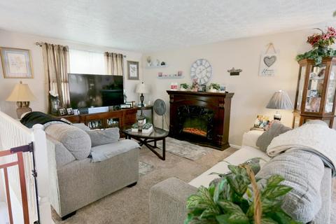 110 Circle Dr, Harrison, OH 45030 photo 2