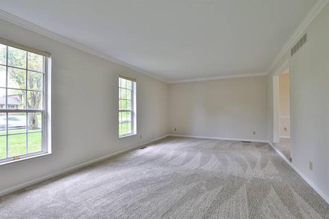 9010 Winthrop Dr, Montgomery, OH 45249 photo 6