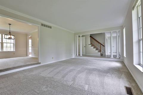 9010 Winthrop Dr, Montgomery, OH 45249 photo 7