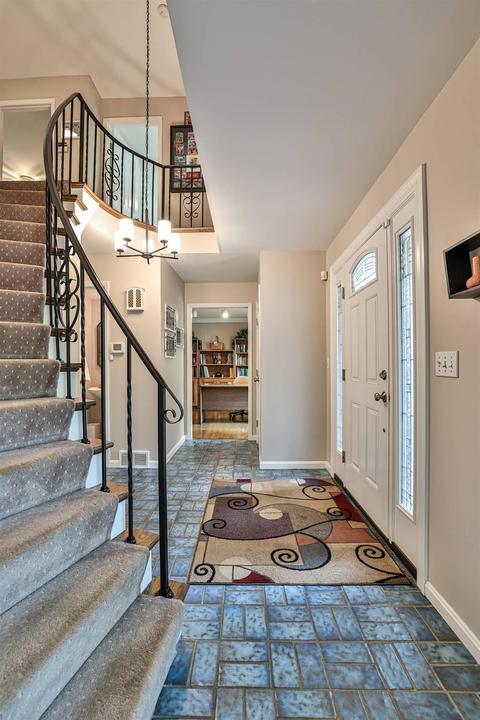 7601 Trailwind Dr, Montgomery, OH 45242 photo 4