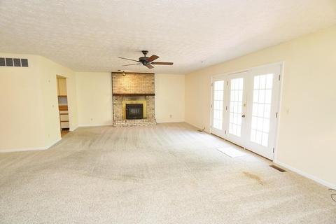 1824 Lockbourne Dr, Cincinnati, OH 45240 photo 5
