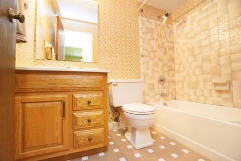 1824 Lockbourne Dr, Cincinnati, OH 45240 photo 16