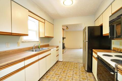 1824 Lockbourne Dr, Cincinnati, OH 45240 photo 10