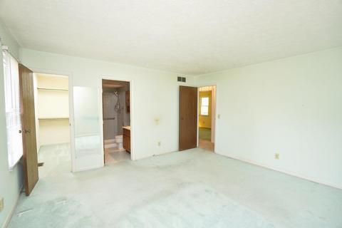 1824 Lockbourne Dr, Cincinnati, OH 45240 photo 21