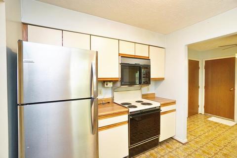1824 Lockbourne Dr, Cincinnati, OH 45240 photo 12