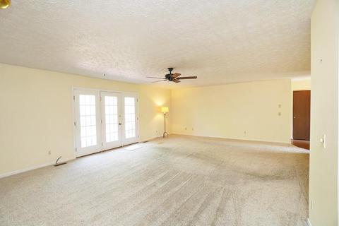 1824 Lockbourne Dr, Cincinnati, OH 45240 photo 8