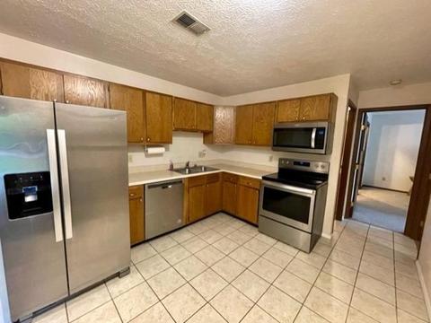 537 Davis Rd #12, Cincinnati, OH 45255 photo 4