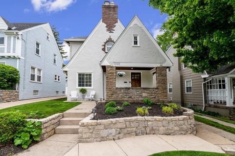 1008 Crest Cir, Cincinnati, OH 45208 photo 1