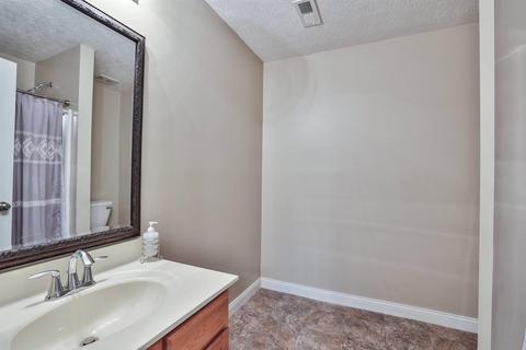 4165 Aubrey Ln, Cincinnati, OH 45245 photo 18