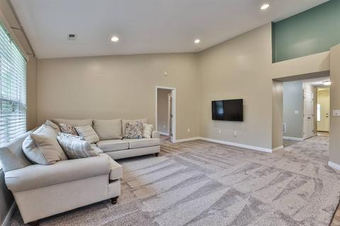 4165 Aubrey Ln, Cincinnati, OH 45245 photo 5