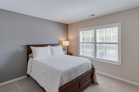 3519 Macpherson Pl, Cincinnati, OH 45245 photo 6