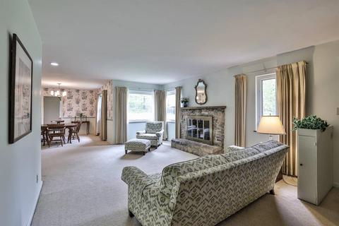 10116 Leacrest Rd, Woodlawn, OH 45215 photo 3