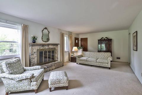 10116 Leacrest Rd, Woodlawn, OH 45215 photo 2