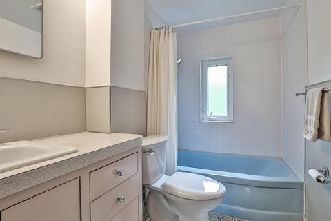 10116 Leacrest Rd, Woodlawn, OH 45215 photo 24