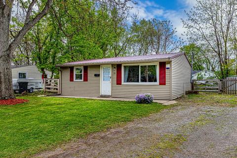 75 Orchard Cir, Blanchester, OH 45107 photo 2