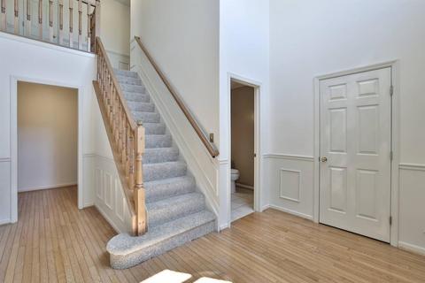 3882 Brigadoon Dr, Cincinnati, OH 45255 photo 5