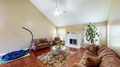10501 Springrun Dr, Cincinnati, OH 45231 photo 3