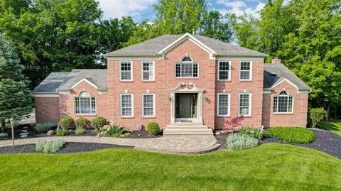 3120 Triplecrown Dr, North Bend, OH 45052