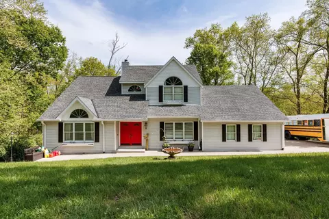 1461 Sandamont Dr, Lawrenceburg, IN 47025