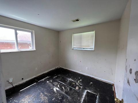 5658 Red Cedar Dr, Cincinnati, OH 45224 photo 6