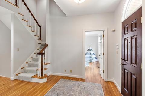 307 Bishopsbridge Dr, Cincinnati, OH 45255 photo 3