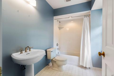 307 Bishopsbridge Dr, Cincinnati, OH 45255 photo 32