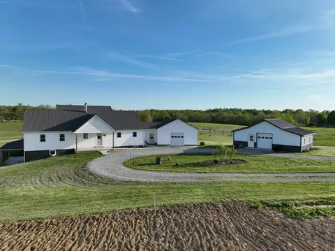 10180 St Rt 124, Hillsboro, OH 45133