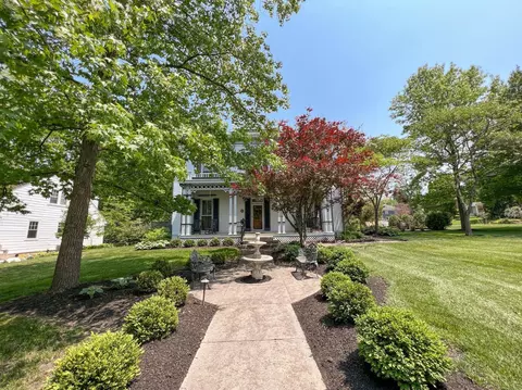 230 Mechanic St, Lebanon, OH 45036