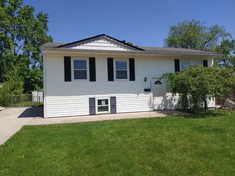 10794 Invicta Cir, Cincinnati, OH 45231 photo 2