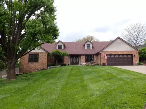 7 Brians Ln, Fairfield, OH 45014
