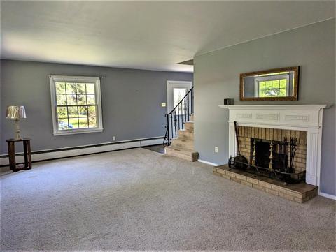 8539 Cavalier Dr, Cincinnati, OH 45231 photo 4