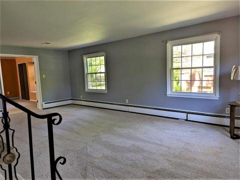 8539 Cavalier Dr, Cincinnati, OH 45231 photo 3