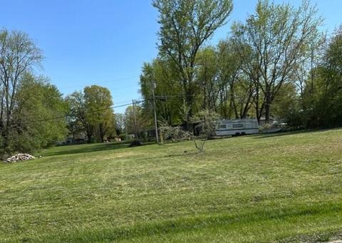 9 N Shore Rd, Paint Twp, OH 45133