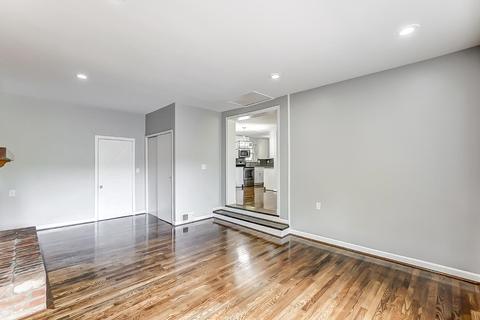 528 Iris Ln, Cincinnati, OH 45255 photo 9