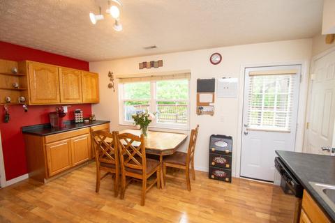 713 Miles Ln, Cincinnati, OH 45245 photo 6