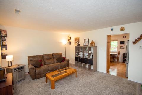 713 Miles Ln, Cincinnati, OH 45245 photo 3