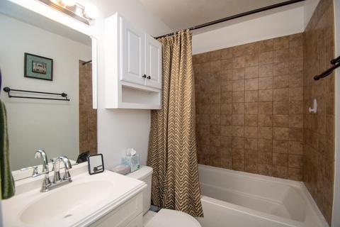 713 Miles Ln, Cincinnati, OH 45245 photo 17