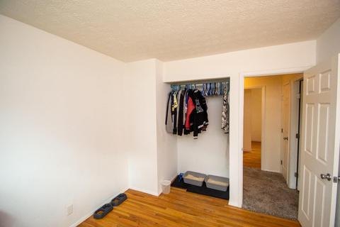 713 Miles Ln, Cincinnati, OH 45245 photo 16