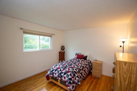 713 Miles Ln, Cincinnati, OH 45245 photo 9