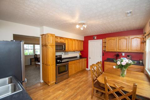 713 Miles Ln, Cincinnati, OH 45245 photo 7