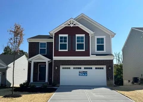 2226 Pine Valley Dr, Hamilton, OH 45013