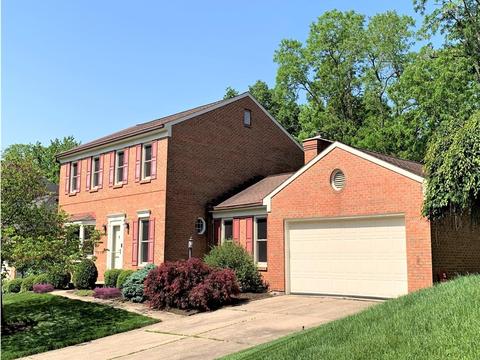 2427 Turnberry Dr, Cincinnati, OH 45244