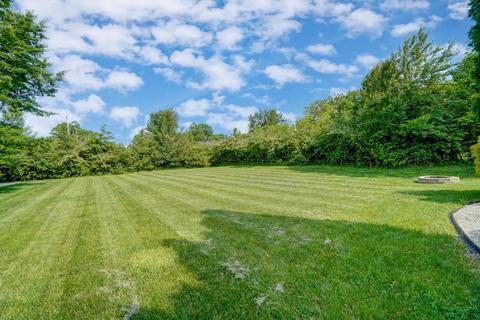 5599 Beechtree Ln, Hamilton Township, OH 45039 photo 48