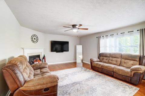 5599 Beechtree Ln, Hamilton Township, OH 45039 photo 9