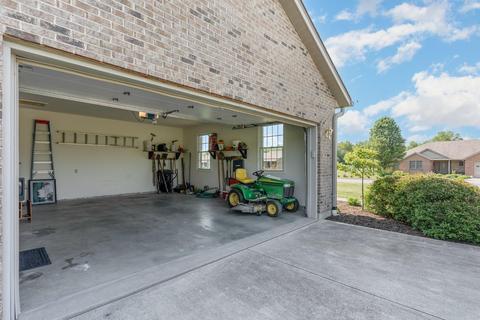 967 Doesprings Dr, Sunman, IN 47041 photo 32